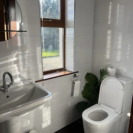 Modern With Sea Views * 스피덜